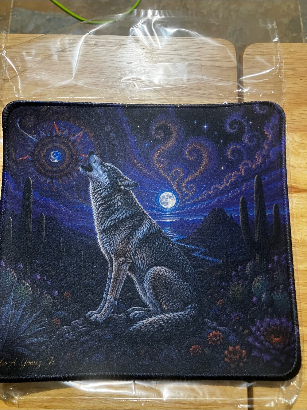 Howling Wolf Nightscape mouse pad Blue/Purple
